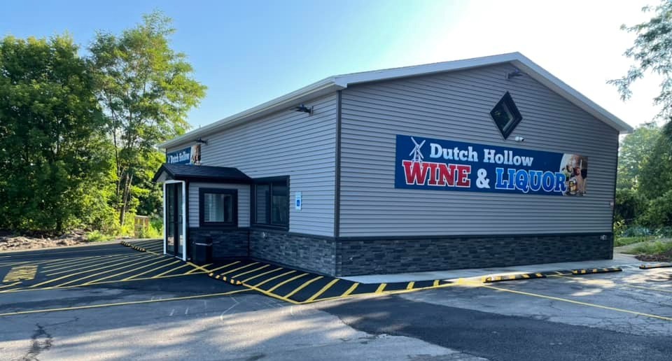 Wine & Liquor storefront